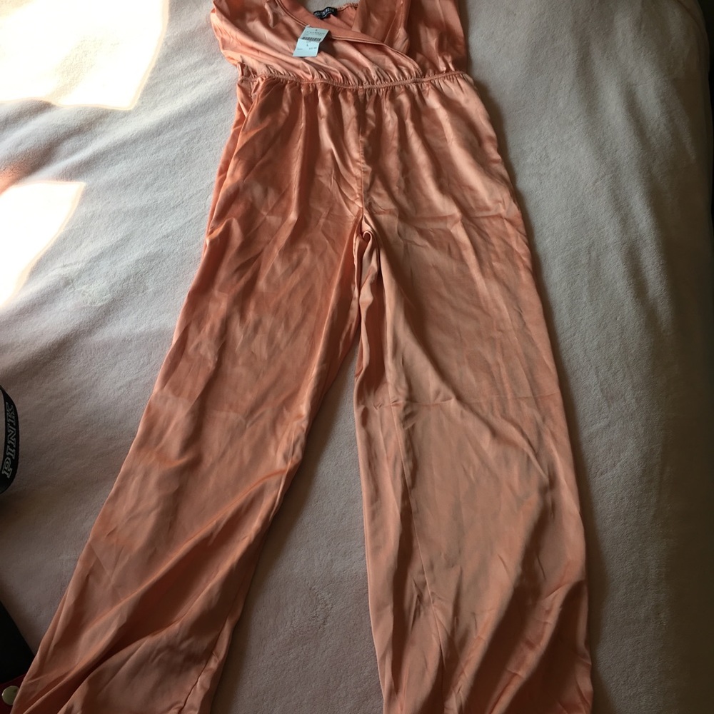Fashion nova jumpsuit - Picture 2 of 3